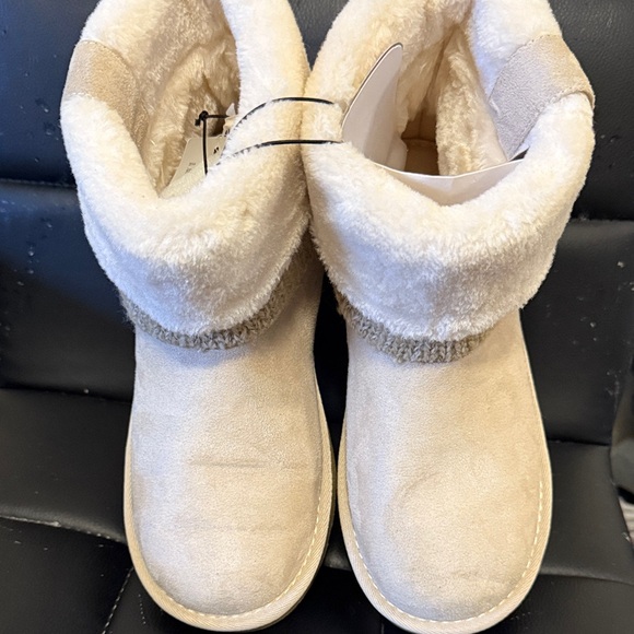 Arizona Jean Company Light Tan Winter Boots - Picture 7 of 9